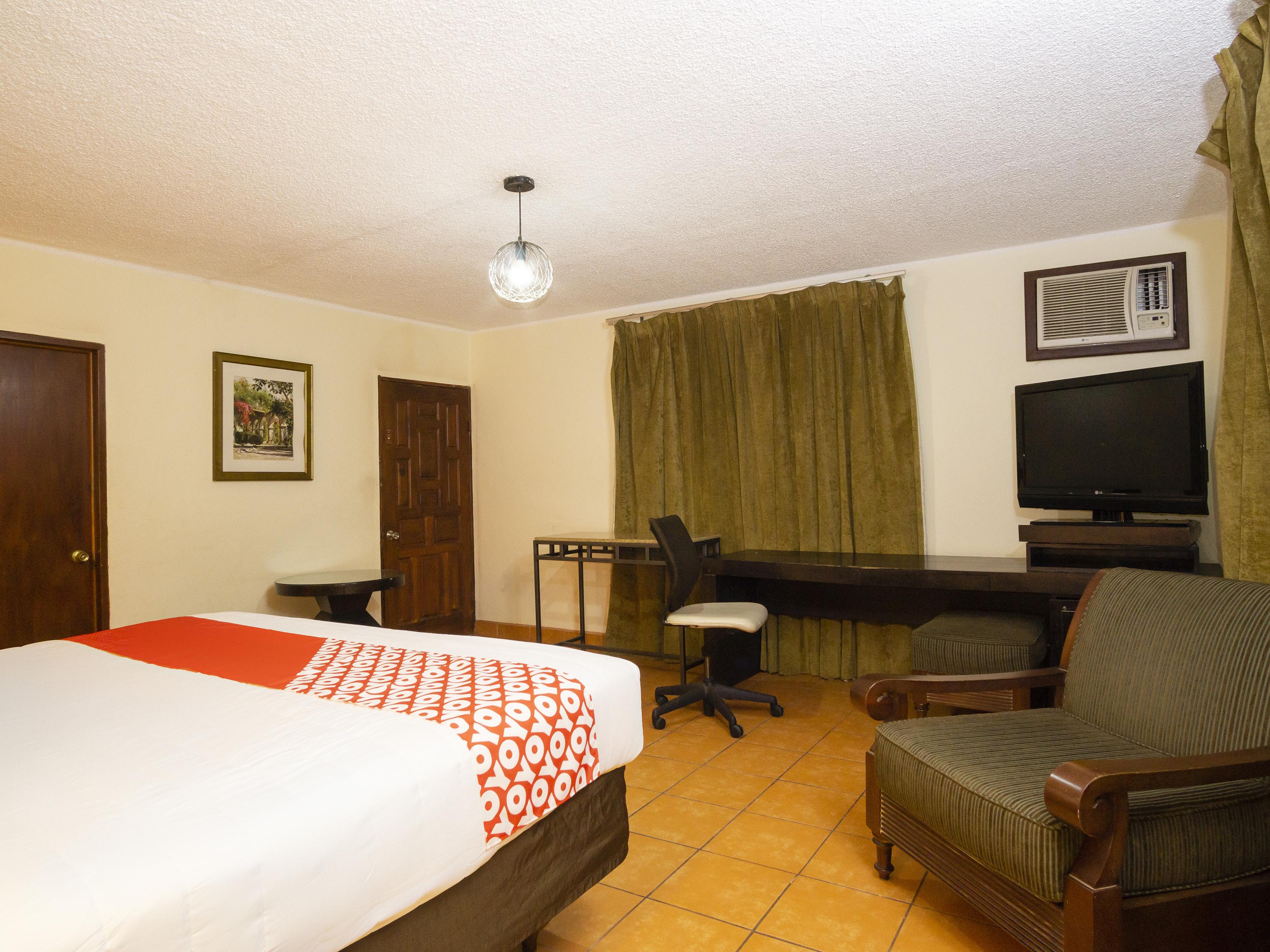 Oyo Hotel Hacienda Don Luis, Rosarito Dış mekan fotoğraf A typical room at the hotel