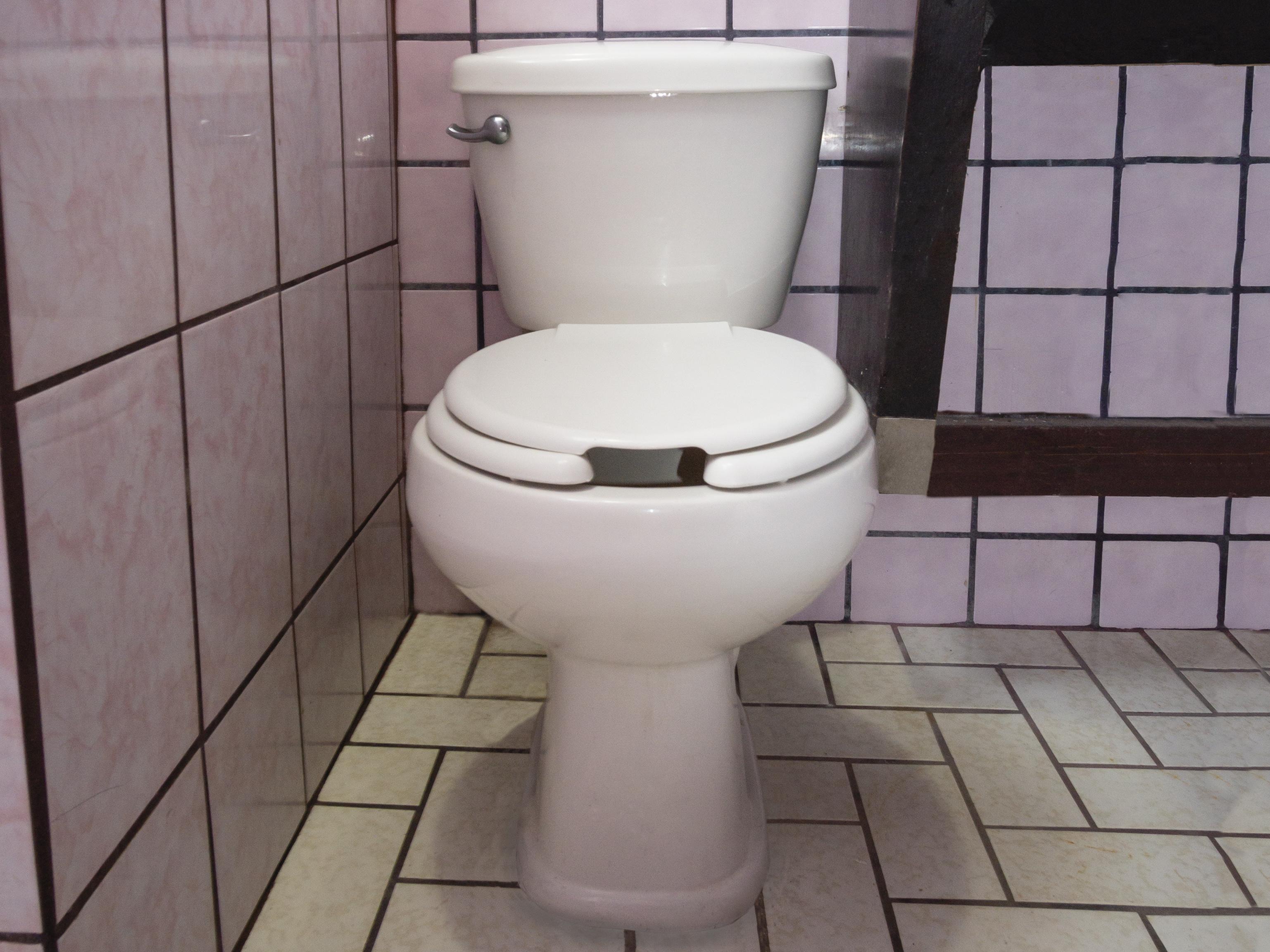 Oyo Hotel Hacienda Don Luis, Rosarito Dış mekan fotoğraf A two-piece water closet