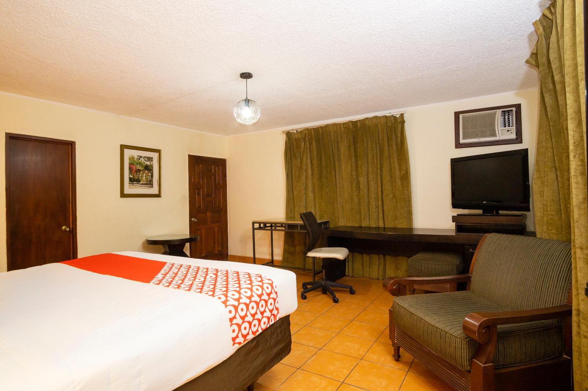 Oyo Hotel Hacienda Don Luis, Rosarito Dış mekan fotoğraf A room at the hotel