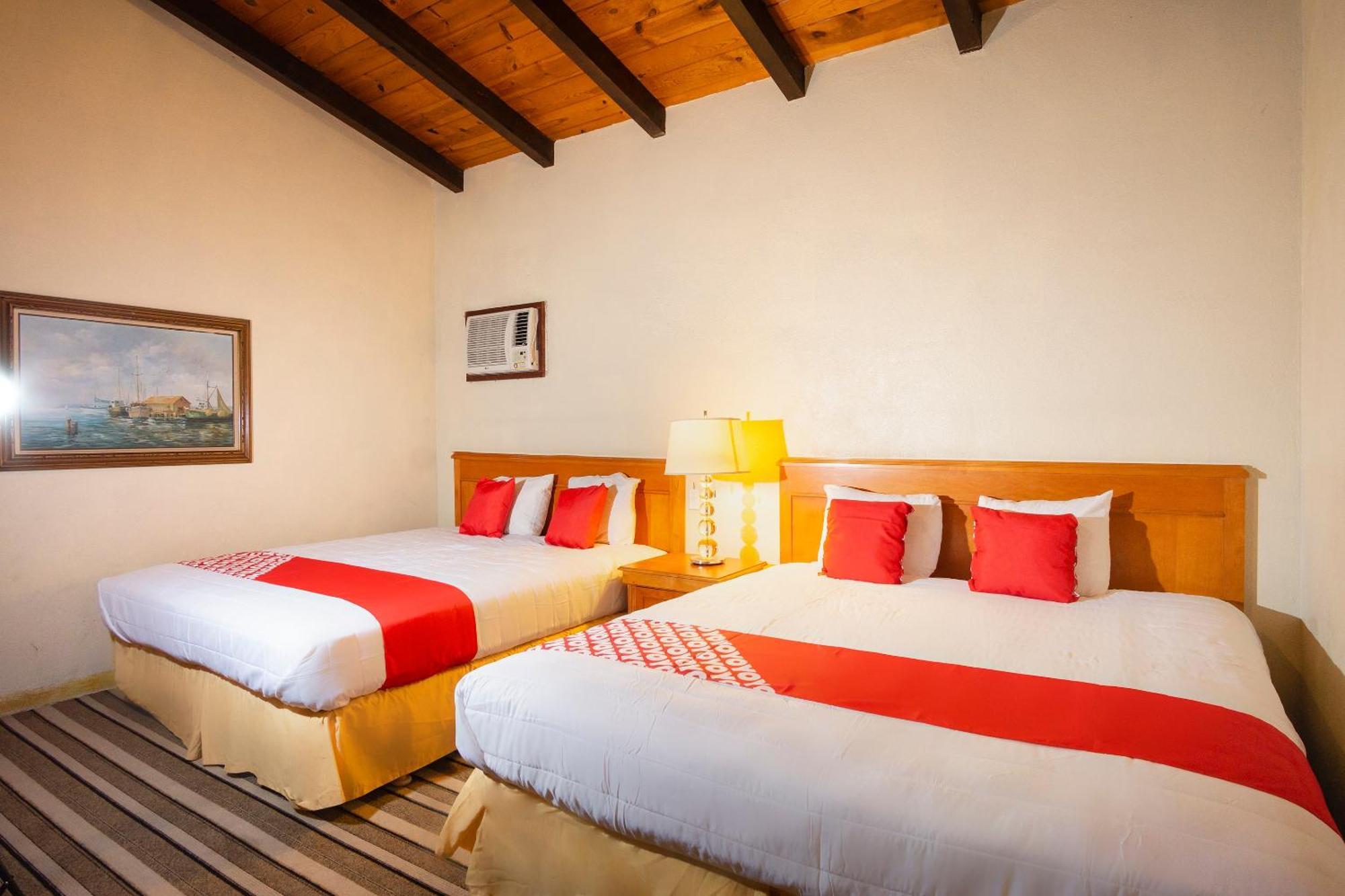 Oyo Hotel Hacienda Don Luis, Rosarito Dış mekan fotoğraf A typical OYO hotel room