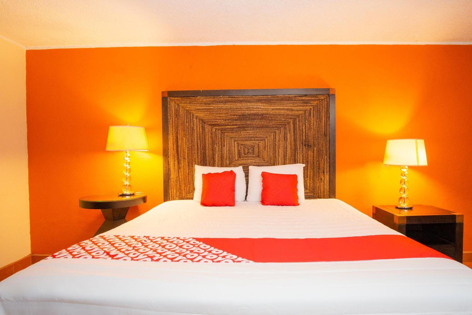 Oyo Hotel Hacienda Don Luis, Rosarito Dış mekan fotoğraf A typical OYO hotel room