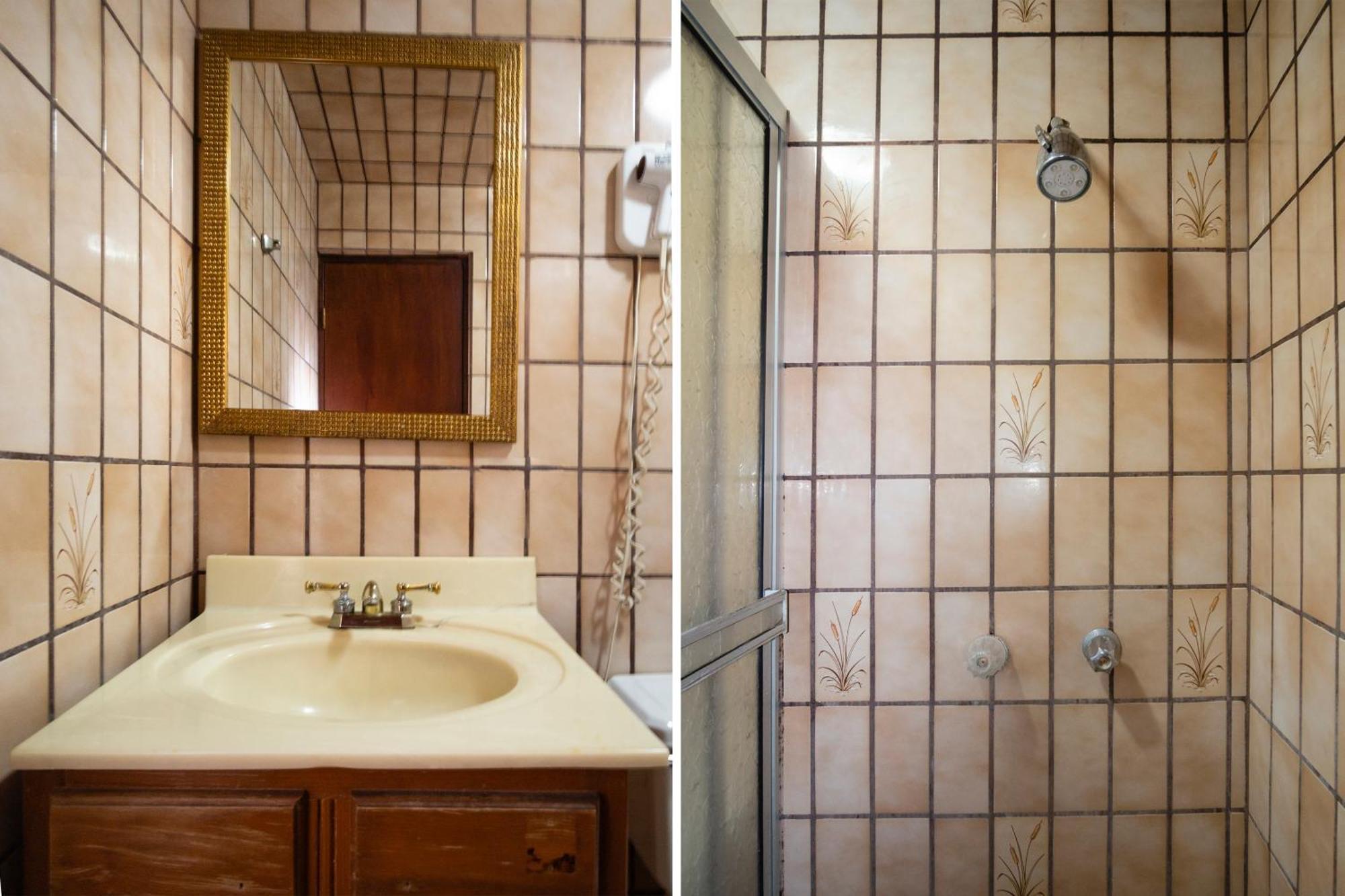 Oyo Hotel Hacienda Don Luis, Rosarito Dış mekan fotoğraf Bathroom