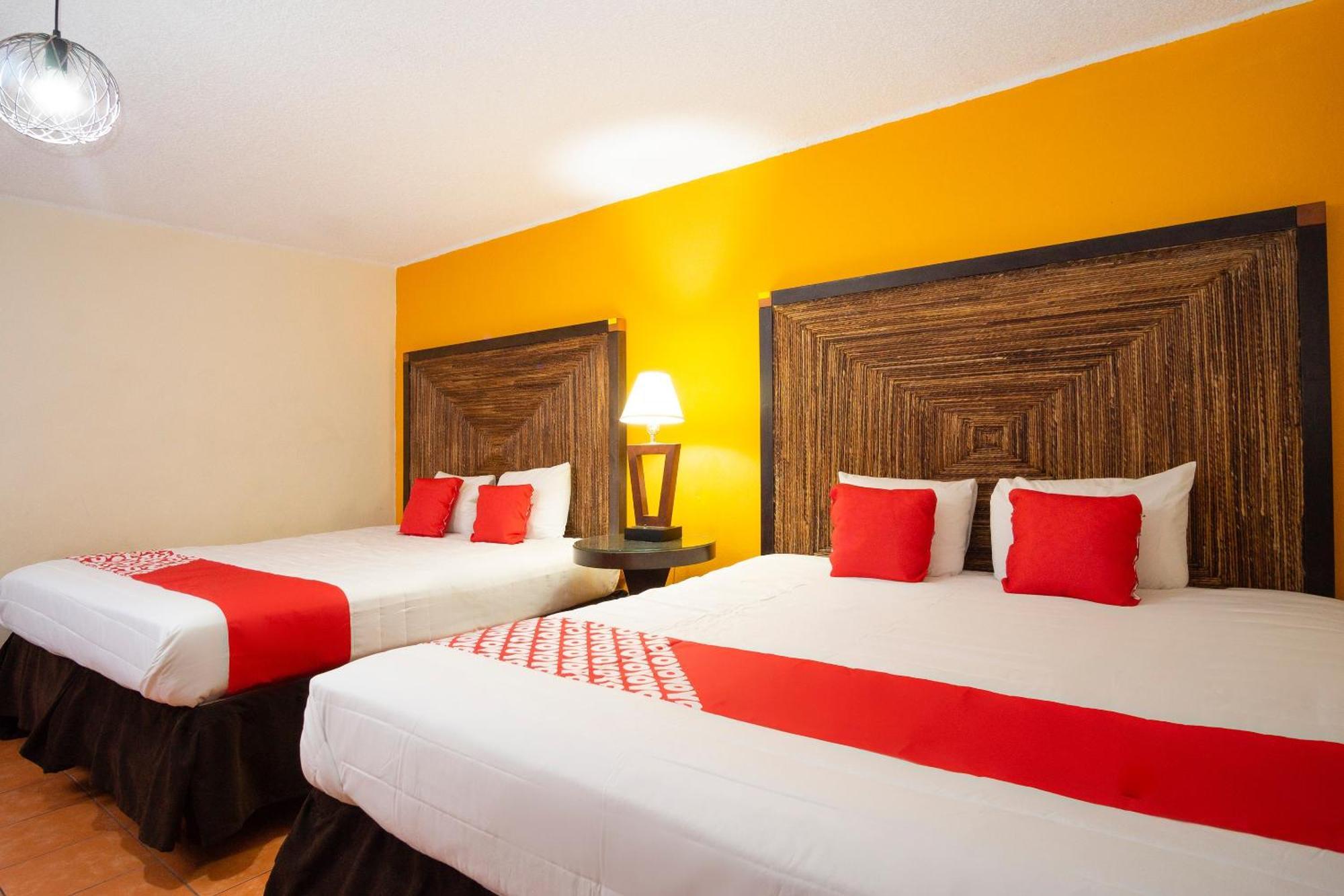 Oyo Hotel Hacienda Don Luis, Rosarito Dış mekan fotoğraf A typical OYO hotel room