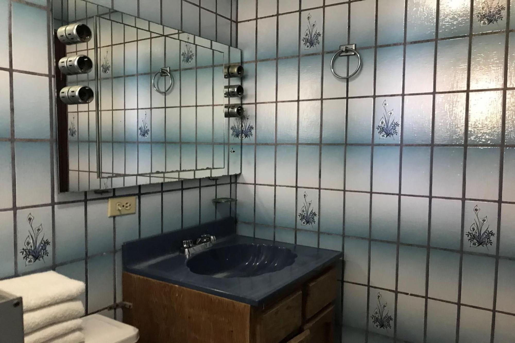Oyo Hotel Hacienda Don Luis, Rosarito Dış mekan fotoğraf Bathroom